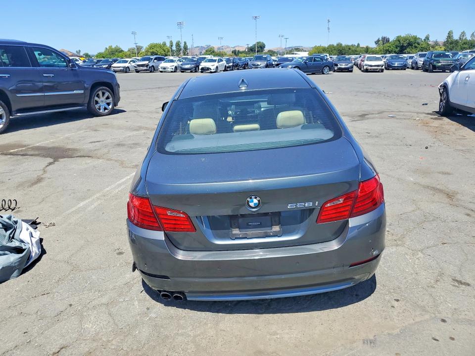 2012 BMW VIN WBAXG5C57CDX01594 COPART salvage auction — UNDERCARRIAGE, Ca - Salvage Certificate, sold $3,200 on 2026-07-10 (photo 6)