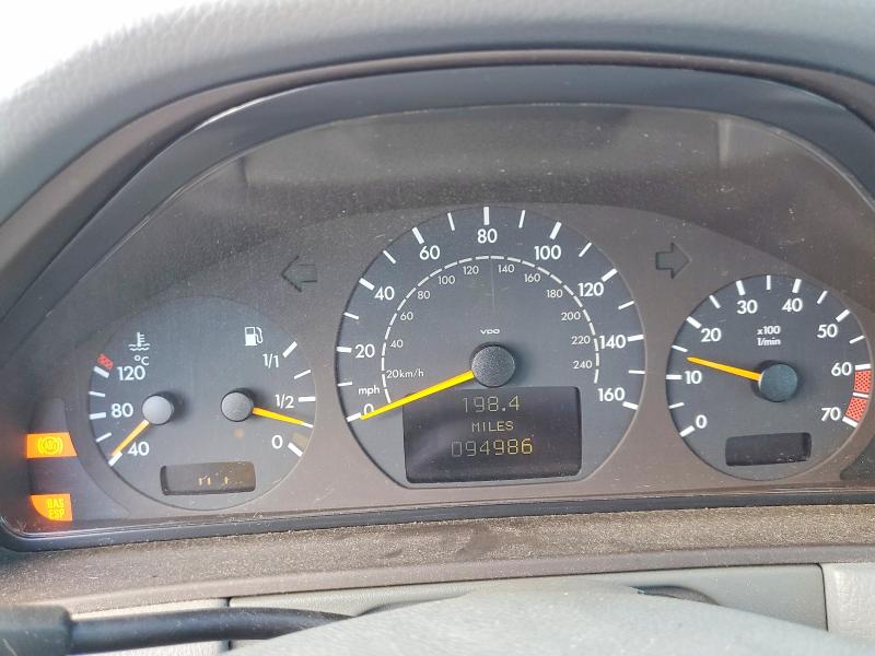 2001 Mercedes-benz E-class VIN WDBJF65J71B172327 COPART salvage auction — MINOR DENT/SCRATCHES, Ca - Dis/Dlr/Exp Only Clean Title, sold $1,300 on 2026-07-09 (photo 9)