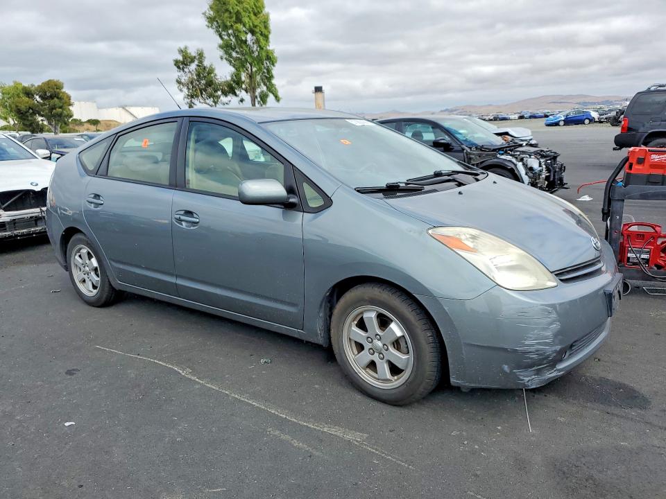 2005 Toyota Prius VIN JTDKB20U353080871 COPART salvage auction — VANDALISM, CA - SALVAGE CERTIFICATE, sold $650 on 2026-07-08 (photo 4)