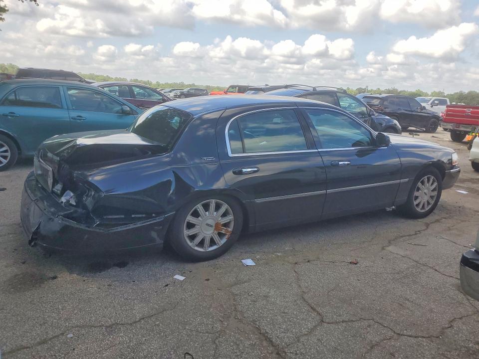 2009 Lincoln TOWN CAR VIN 2LNHM82VX9X611744 COPART salvage auction — REAR END, Ga - Cert Of Title-Salvage, sold $600 on 2026-07-31 (photo 3)