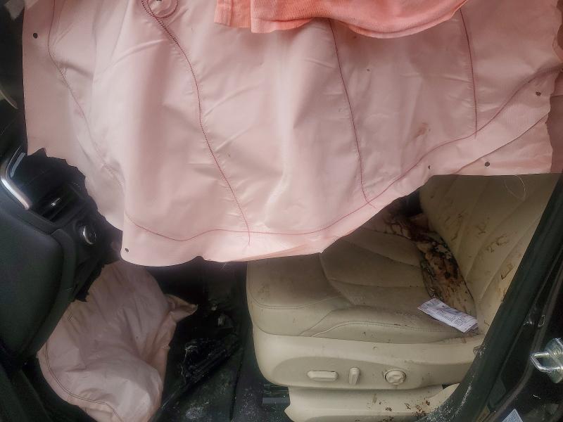 2018 Buick Envision VIN LRBFX1SAXJD059180 COPART salvage auction — ROLLOVER, Sc - Non-Reb & Rem Salvage Title, sold $275 on 2026-07-27 (photo 7)