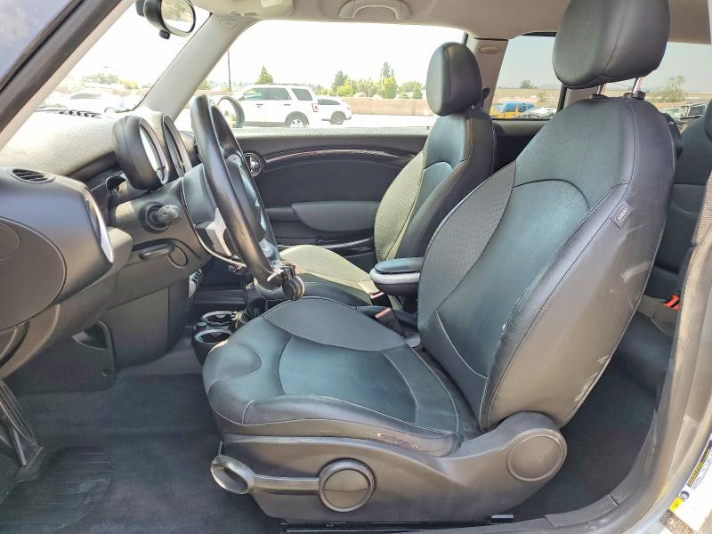 2010 Mini Cooper VIN WMWMM3C54ATP94223 COPART salvage auction — MINOR DENT/SCRATCHES, Ca - Dis/Dlr/Exp App For Dup Clean, sold $175 on 2026-09-16 (photo 7)