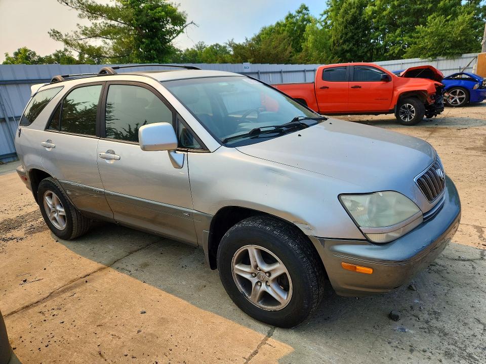 2001 Lexus Rx 300 VIN JTJHF10U310232164 COPART salvage auction — MINOR DENT/SCRATCHES, Nj - Certificate Of Title, sold $400 on 2026-07-13 (photo 4)