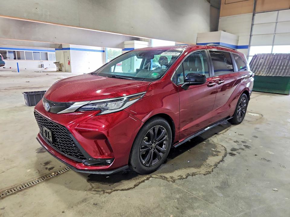 2022 Toyota Sienna VIN 5TDDRKEC8NS111051 COPART salvage auction — SIDE, VA - CERT OF TITLE - SALVAGE, sold $16,100 on 2026-07-31 (photo 1)