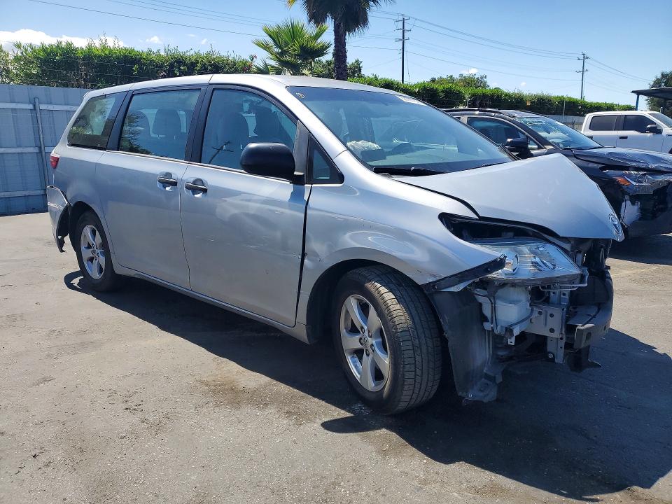 2016 Toyota Sienna VIN 5TDZK3DC3GS698201 COPART salvage auction — FRONT END, Salvage Title, sold $1,650 on 2026-07-14 (photo 4)