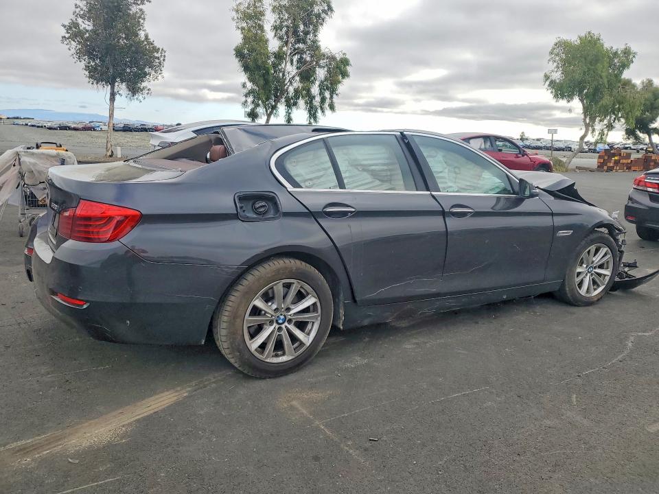 2014 BMW VIN WBA5A5C53ED506796 COPART salvage auction — ROLLOVER, Ca - Salvage Certificate, sold $400 on 2026-08-17 (photo 3)