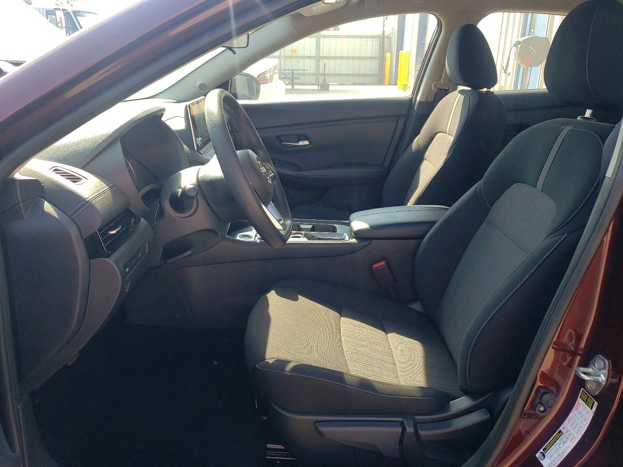 2025 Nissan Sentra VIN 3N1AB8CV7SY415638 COPART salvage auction — Minor Dent/Scratches, NC - DEALER ONLY CLEAN TITLE, sold $12,200 on 2026-07-09 (photo 7)