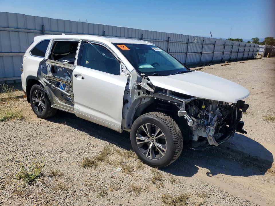 2016 Toyota VIN 5TDJKRFH0GS226109 COPART salvage auction — FRONT END, Ca - Salvage Certificate, sold $5,900 on 2026-07-24 (photo 4)