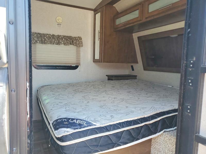 2018 Keystone Cougar VIN 4YDT27S27JV506781 COPART salvage auction — ROOF, TN - SALVAGE CERTIFICATE, sold $4,000 on 2026-07-30 (photo 5)