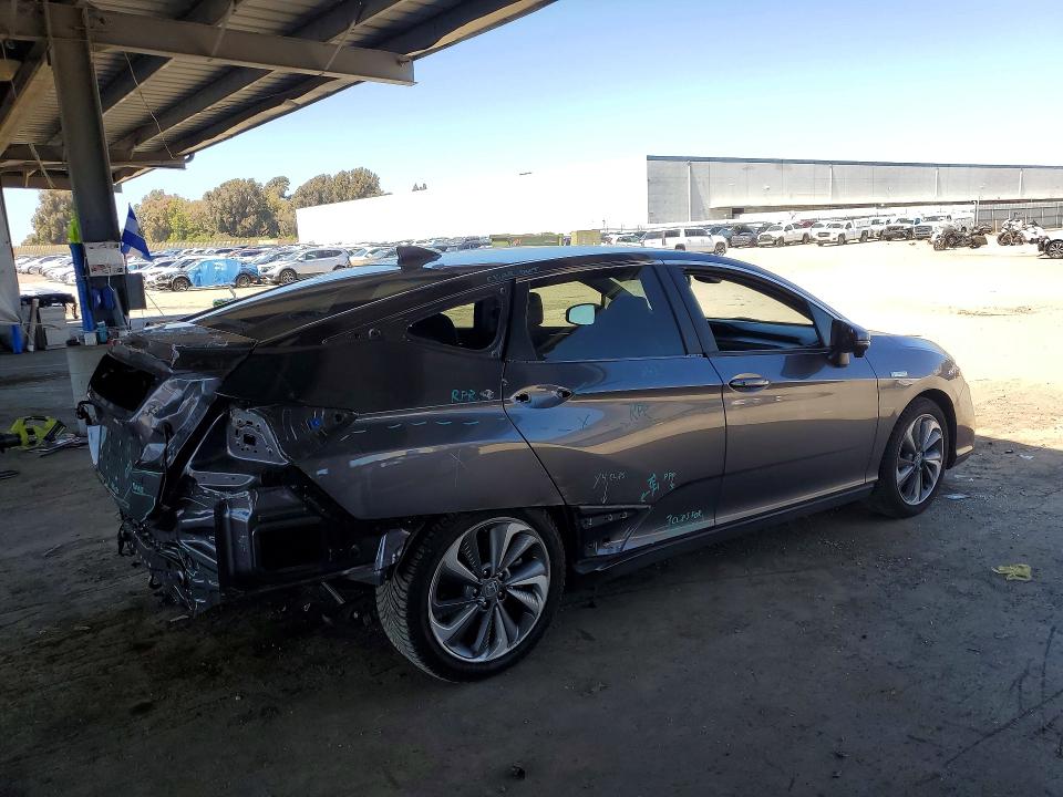 2018 Honda Clarity VIN JHMZC5F18JC009233 COPART salvage auction — REAR END, Ca - Dis/Dlr/Exp Only Clean Title, sold $3,800 on 2026-07-02 (photo 3)