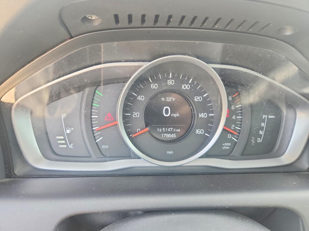 2016 Volvo XC60 VIN YV440MDJ0G2813619 COPART salvage auction — Mechanical, KS - DEALER ONLY CLEAN TITLE, sold $550 on 2026-07-09 (photo 9)