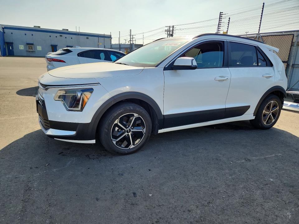 2024 Kia Niro VIN KNDCR3LE2R5169576 COPART salvage auction — REAR END, Ca - Salvage Certificate, sold $8,600 on 2026-07-27 (photo 1)