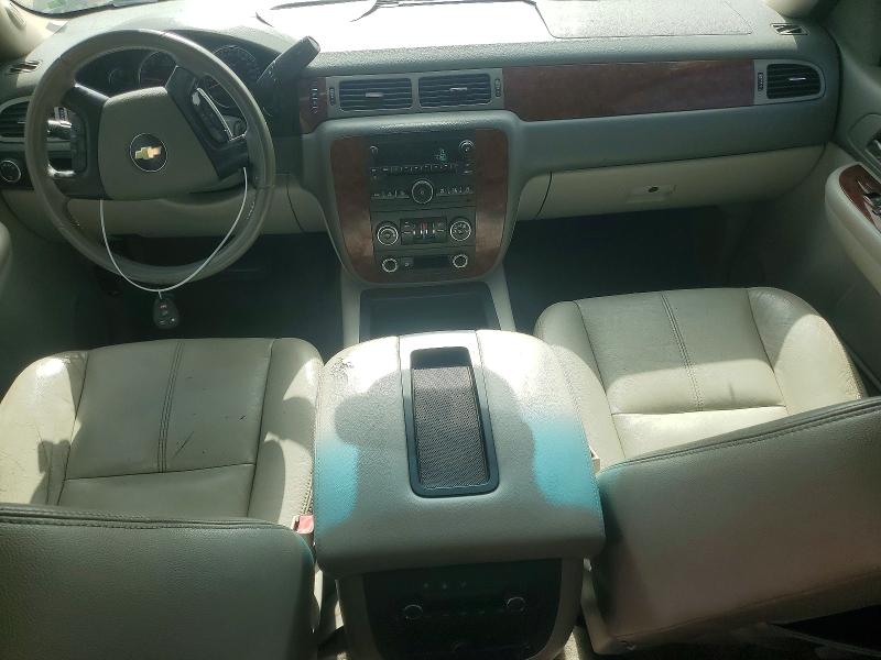 2009 Chevrolet Suburban VIN 1GNFC26079R272033 COPART salvage auction — MINOR DENT/SCRATCHES, Ks - Dealer Only Clean Title, sold $875 on 2026-07-09 (photo 8)