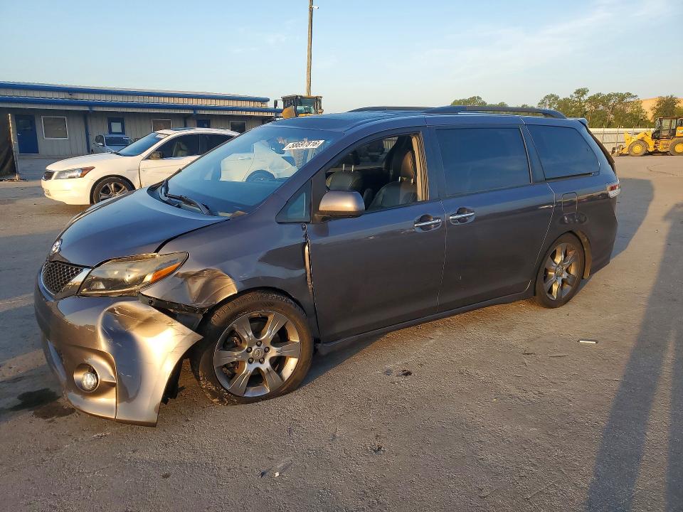 2015 Toyota Sienna VIN 5TDXK3DC4FS552783 COPART salvage auction — REAR END, Fl - Cert Of Title Slvg Rebuildable, sold $2,800 on 2026-07-14 (photo 1)