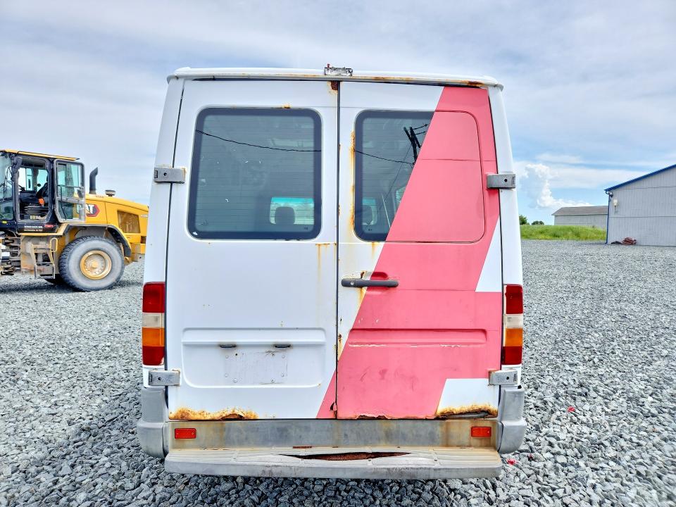 2005 Dodge Sprinter VIN WD0PD644955785705 COPART salvage auction — NORMAL WEAR, Mi - Certificate Of Title, sold $950 on 2026-07-15 (photo 6)