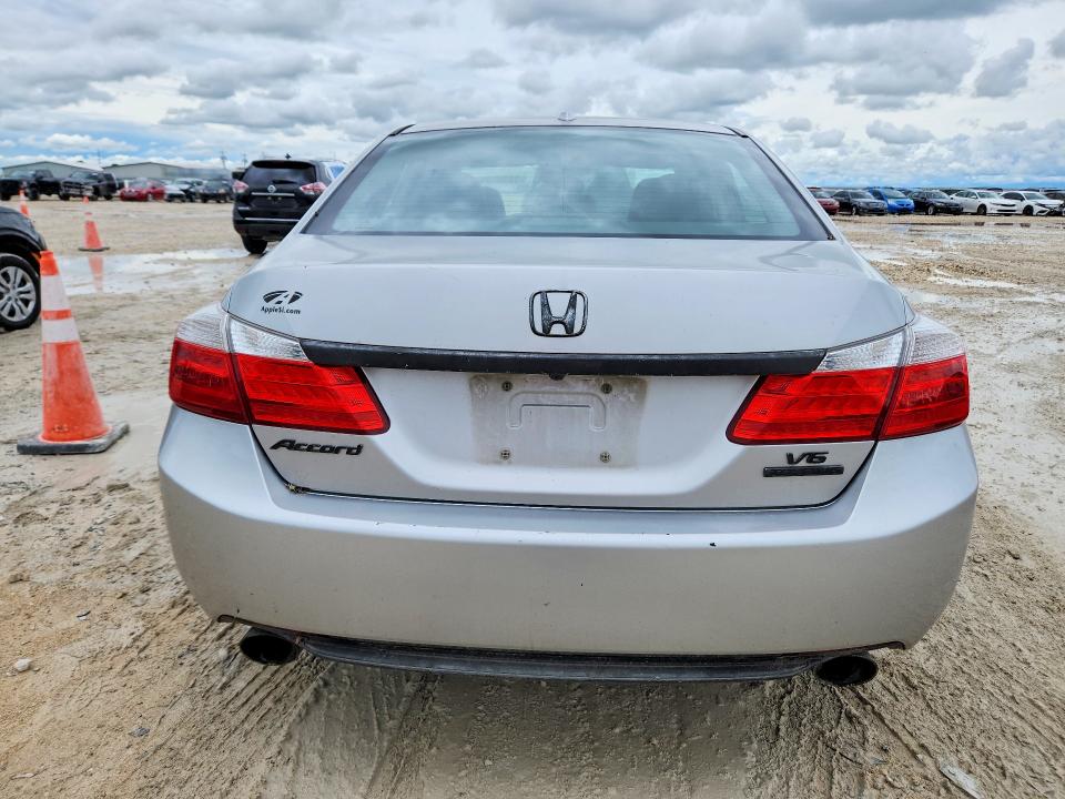 2013 Honda VIN 1HGCR3F93DA027169 COPART salvage auction — FRONT END, Tx - Salvage Vehicle Title, sold $1,250 on 2026-07-02 (photo 6)