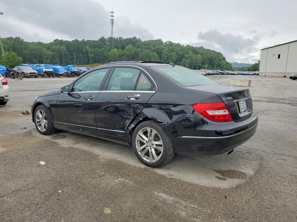 2013 Mercedes-benz C-klasse VIN WDDGF8AB5DR244732 COPART salvage auction — REAR END, KY - CERT OF TITLE-SALVAGE, sold $1,800 on 2026-07-27 (photo 2)