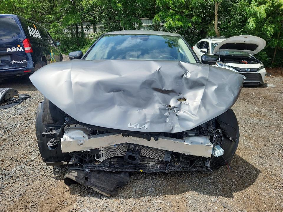 2023 Kia Ev6 VIN KNDC34LA1P5158523 COPART salvage auction — FRONT END, VA - CERT OF TITLE - SALVAGE, sold $2,850 on 2026-07-06 (photo 5)