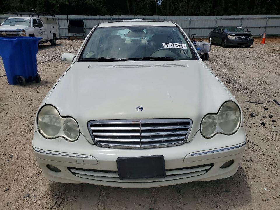 2007 Mercedes-benz C-klasse VIN WDBRF92H57F914781 COPART salvage auction — SIDE, Nc - Salvage Certificate Of Title, sold $350 on 2026-07-31 (photo 5)