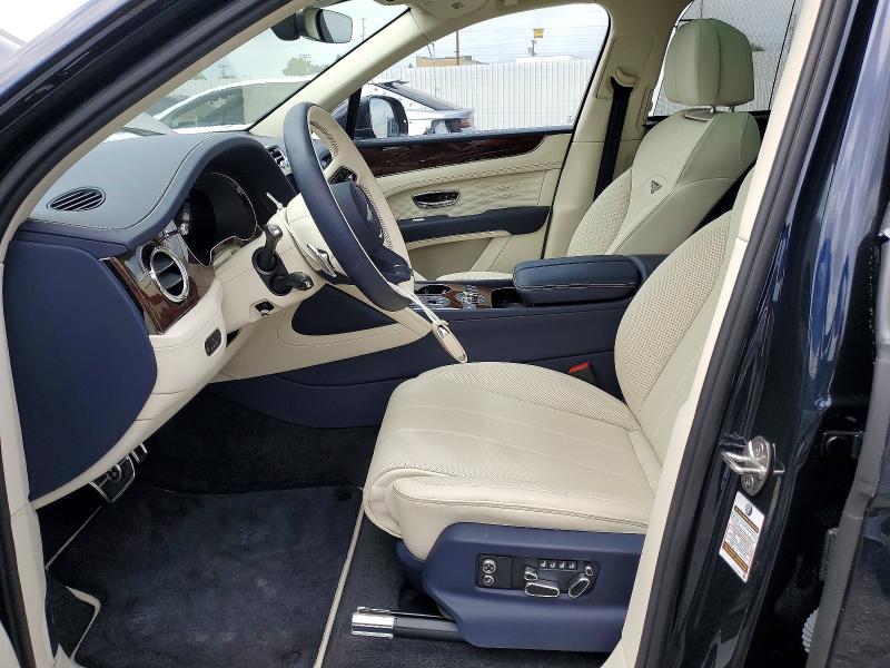 2025 Bentley Bentayga VIN SJAAT2ZV3SC028786 COPART salvage auction — FRONT END, Salvage Title, sold $121,000 on 2026-08-21 (photo 7)