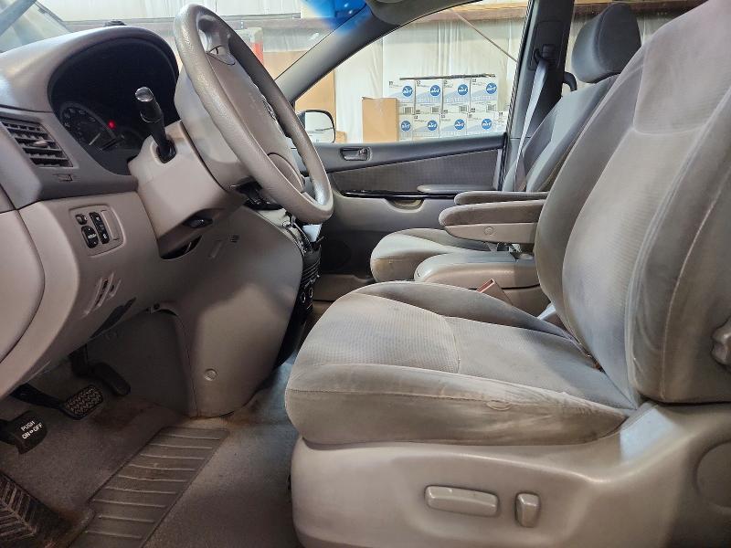 2004 Toyota Sienna VIN 5TDZA23C94S011068 COPART salvage auction — SIDE, AB - BOS - SALVAGE, sold $825 on 2026-07-09 (photo 7)