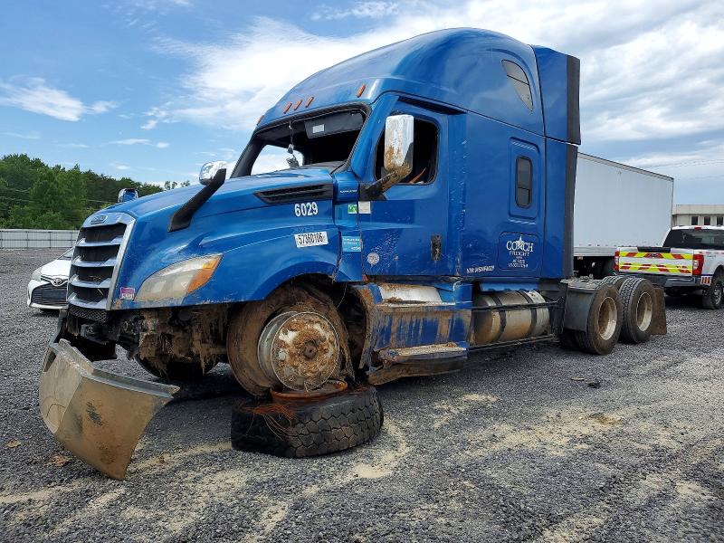 2021 Freightliner Cascadia 126 VIN 3AKJHHDR9MSMF6029 COPART salvage auction — FRONT END, VA - CERT OF TITLE - SALVAGE, sold $7,000 on 2026-07-23 (photo 2)