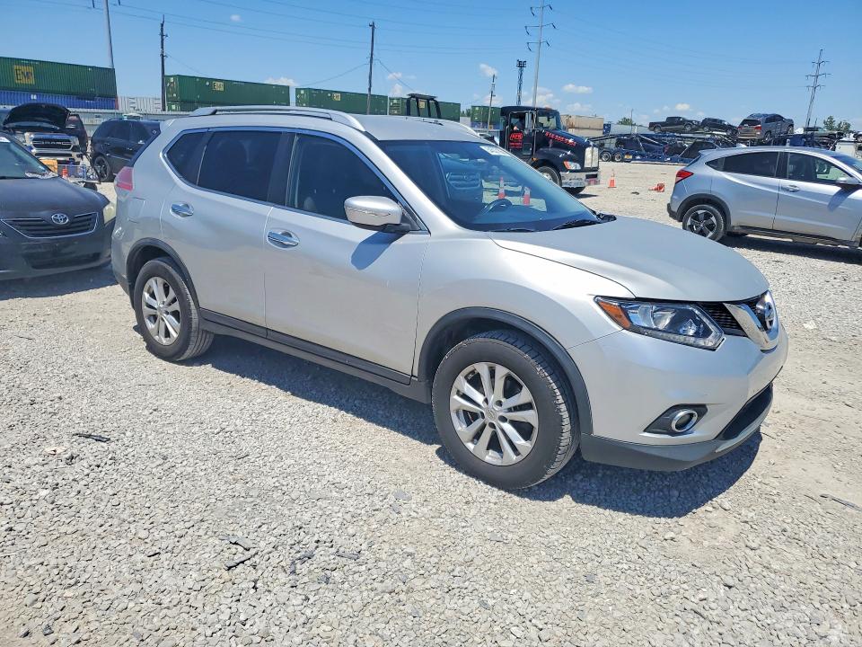 2015 Nissan Rogue VIN KNMAT2MV4FP563355 COPART salvage auction — NORMAL WEAR, OH - CERT OF TITLE-REBUILT SALVAGE, sold $300 on 2026-07-02 (photo 4)