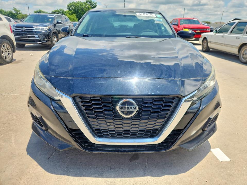 2019 Nissan VIN 1N4BL4BVXKC230233 COPART salvage auction — MINOR DENT/SCRATCHES, Tx - Certificate Of Title (P), sold $3,500 on 2026-07-02 (photo 5)