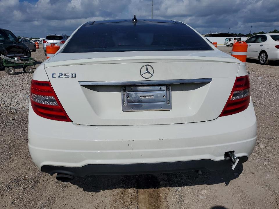 2012 Mercedes-benz C-klasse VIN WDDGJ4HB7CF875320 COPART salvage auction — FRONT END, Tx - Certificate Of Title, sold $700 on 2026-07-16 (photo 6)