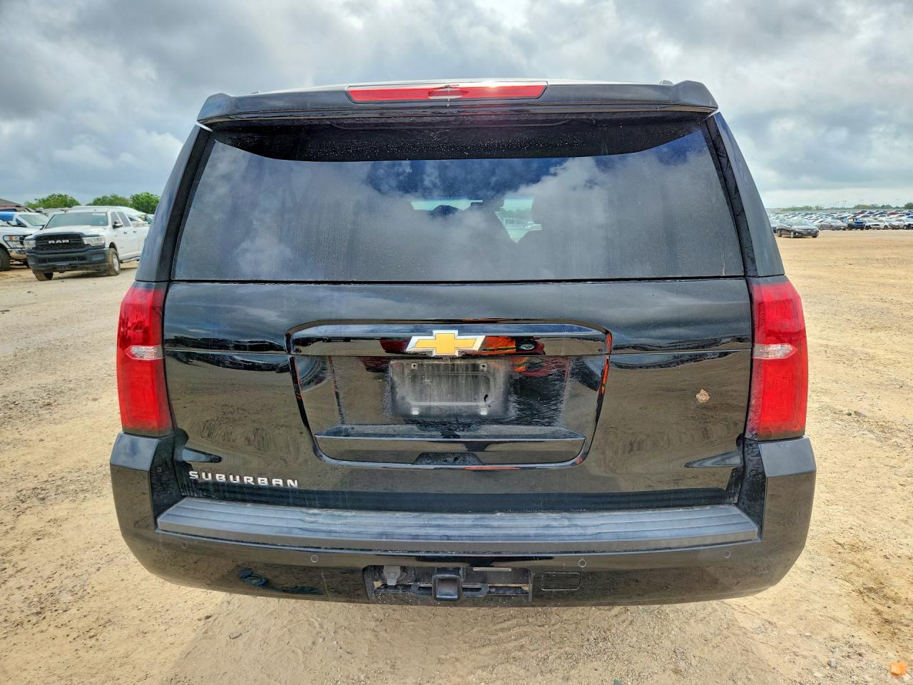 2019 Chevrolet Suburban VIN 1GNSCHKC2KR264364 COPART salvage auction — Hail, TX - CERTIFICATE OF TITLE, sold $15,000 on 2026-07-09 (photo 6)