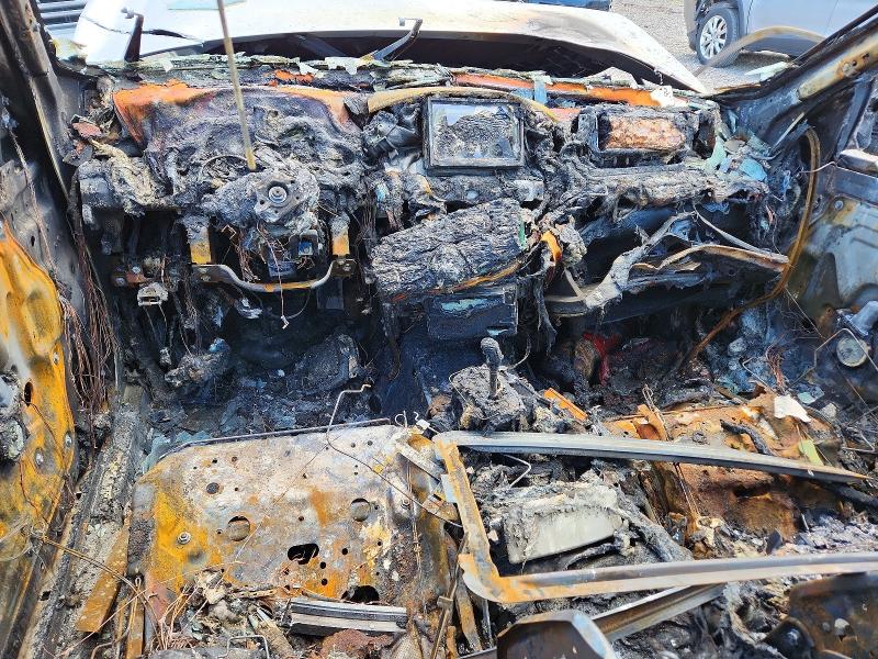 2009 Infiniti M35 VIN JNKCY01FX9M852921 COPART salvage auction — INTERIOR BURN, NY - MV-907A SALVAGE CERTIFICATE, sold $350 on 2026-07-06 (photo 8)