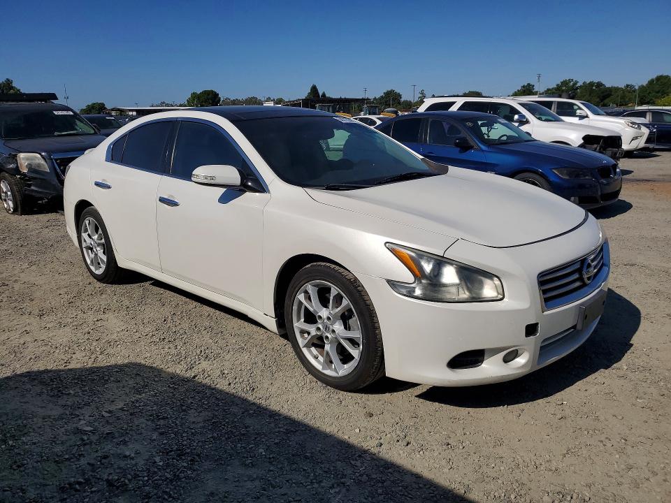 2013 Nissan Maxima VIN 1N4AA5AP6DC822452 COPART salvage auction — NORMAL WEAR, Ca - Dis/Dlr/Exp Only Clean Title, sold $425 on 2026-07-02 (photo 4)