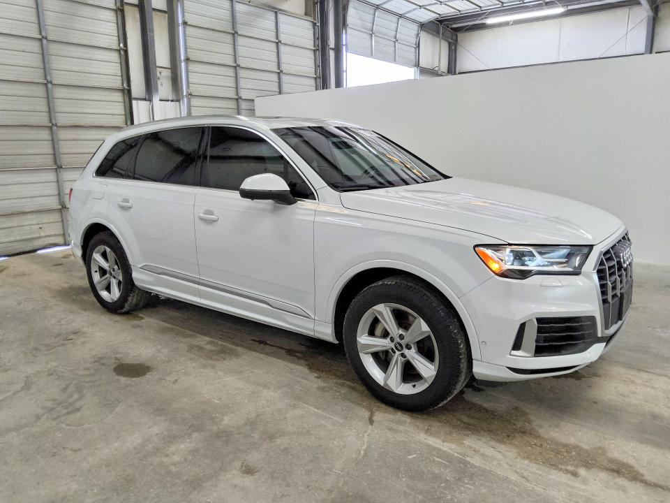 2021 Audi Q7 VIN WA1AXAF71MD037755 COPART salvage auction — MINOR DENT/SCRATCHES, TX - CERTIFICATE OF TITLE, sold $13,400 on 2026-07-09 (photo 4)
