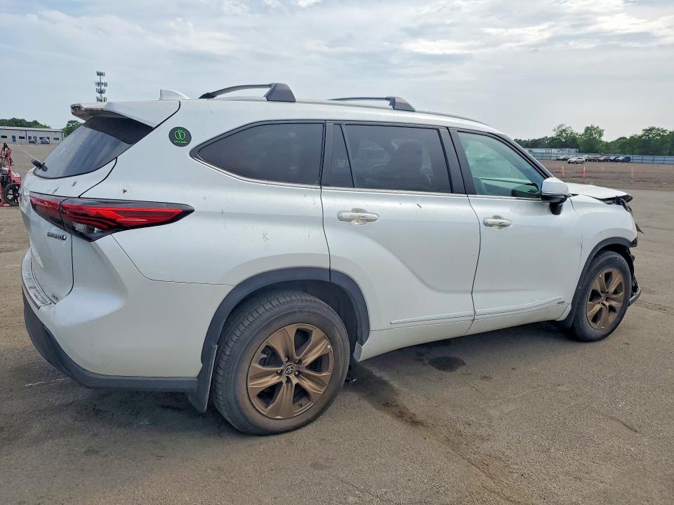 2023 Toyota Highlander VIN 5TDABRCH8PS562823 COPART salvage auction — FRONT END, Ny - Mv-907A Salvage Certificate, sold $13,400 on 2026-07-20 (photo 3)