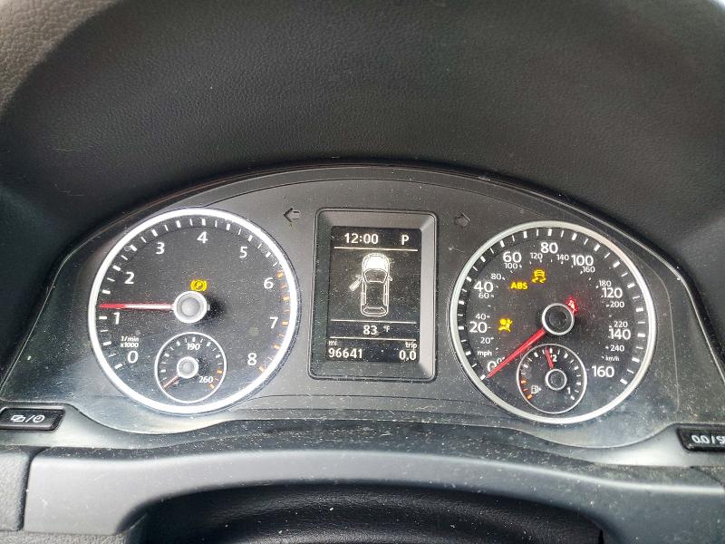2017 Volkswagen Tiguan VIN WVGBV7AX5HK027138 COPART salvage auction — SIDE, Tx - Salvage Vehicle Title, sold $1,950 on 2026-08-07 (photo 9)