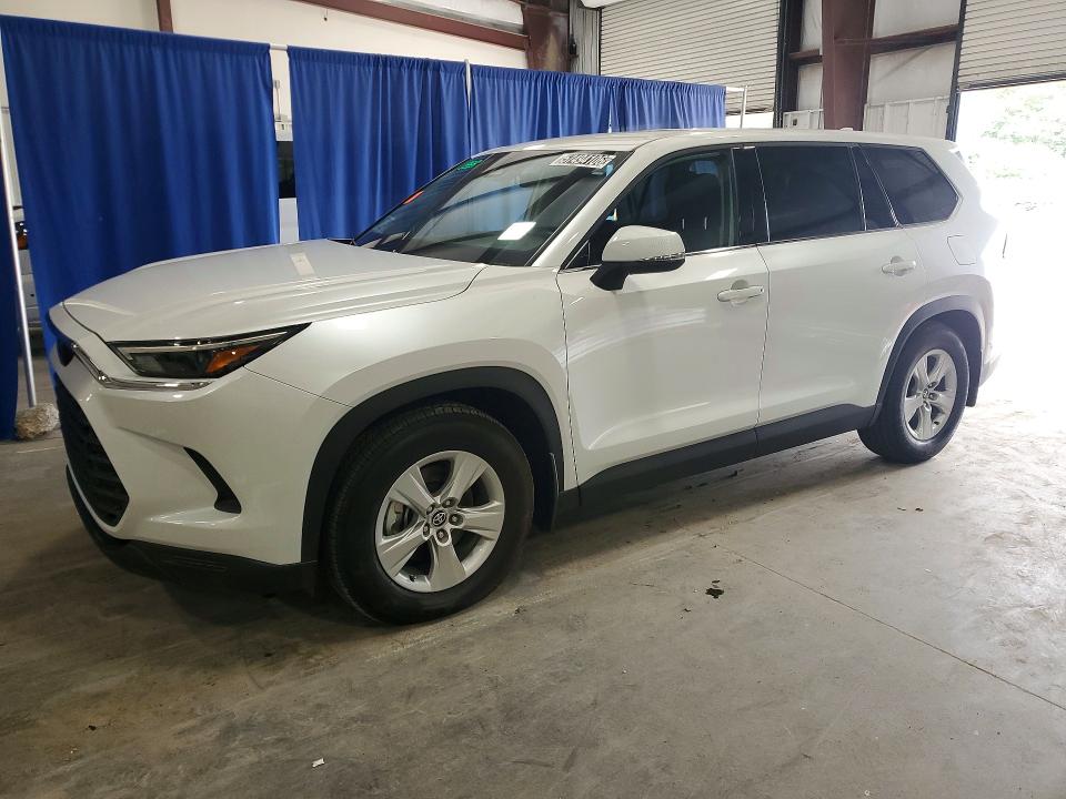 2026 Toyota Highlander VIN 5TDAAAA54TS042917 COPART salvage auction — MINOR DENT/SCRATCHES, Fl - Certificate Of Title, sold $37,000 on 2026-07-07 (photo 1)