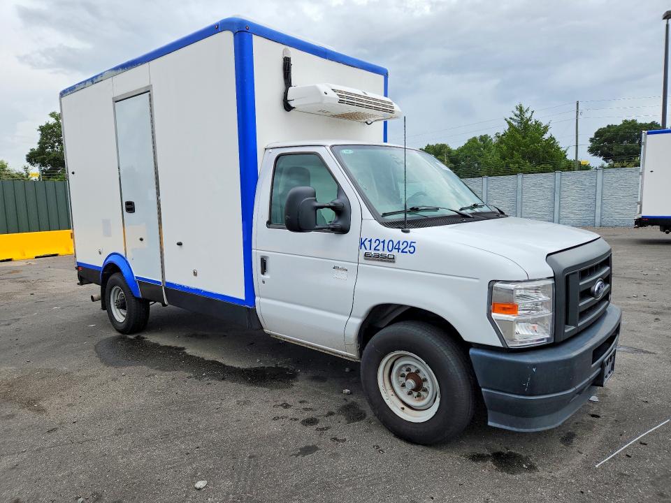 2023 Ford E-350 VIN 1FDWE3FK1PDD09741 COPART salvage auction — MINOR DENT/SCRATCHES, FL - CERTIFICATE OF TITLE, sold $11,500 on 2026-07-29 (photo 4)