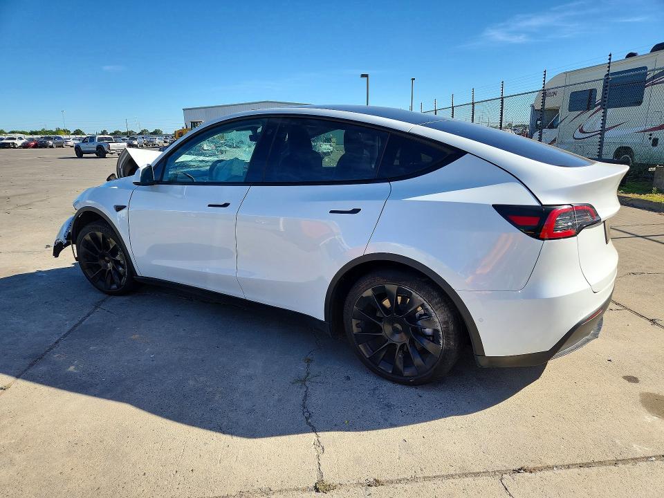 2022 Tesla Model y VIN 7SAYGAEE3NF350811 COPART salvage auction — ALL OVER, CA - SALVAGE CERTIFICATE, sold $3,500 on 2026-07-27 (photo 2)