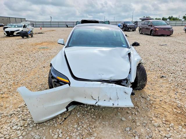 2025 Tesla Model 3 VIN 5YJ3E1EA4SF984165 COPART salvage auction — FRONT END, Tx - Salvage Vehicle Title, sold $70 on 2026-07-30 (photo 5)