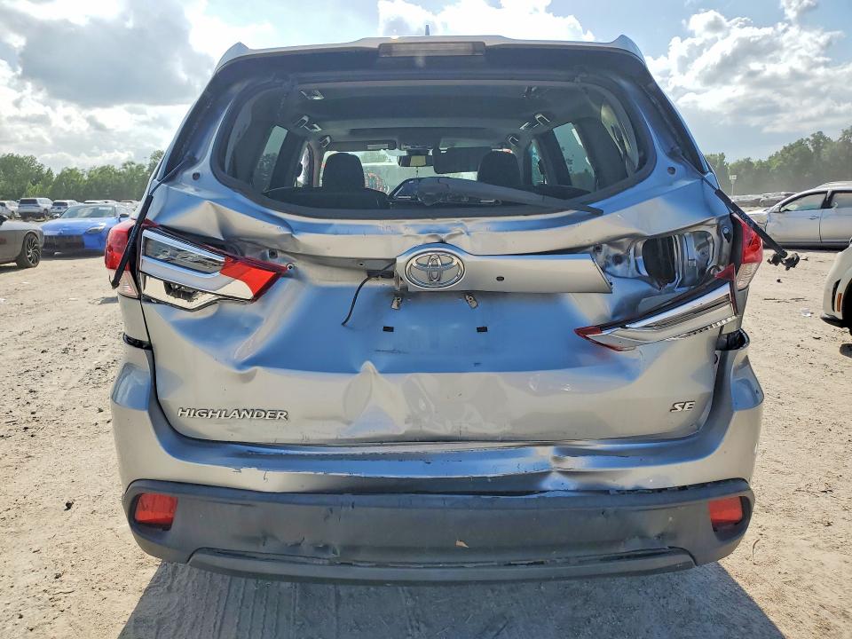 2017 Toyota VIN 5TDKZRFH3HS520492 COPART salvage auction — REAR END, TX - SALVAGE VEHICLE TITLE, sold $150 on 2026-07-24 (photo 6)
