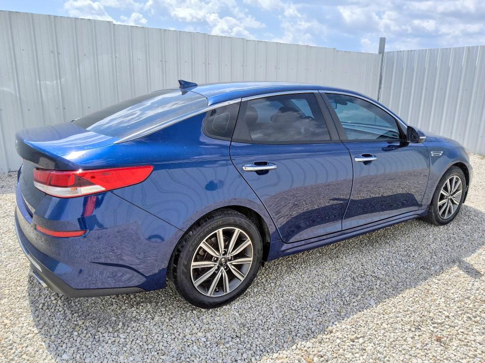 2019 Kia Optima VIN 5XXGT4L33KG356673 COPART salvage auction — NORMAL WEAR, LA - CERTIFICATE OF TITLE, sold $5,200 on 2026-07-23 (photo 3)
