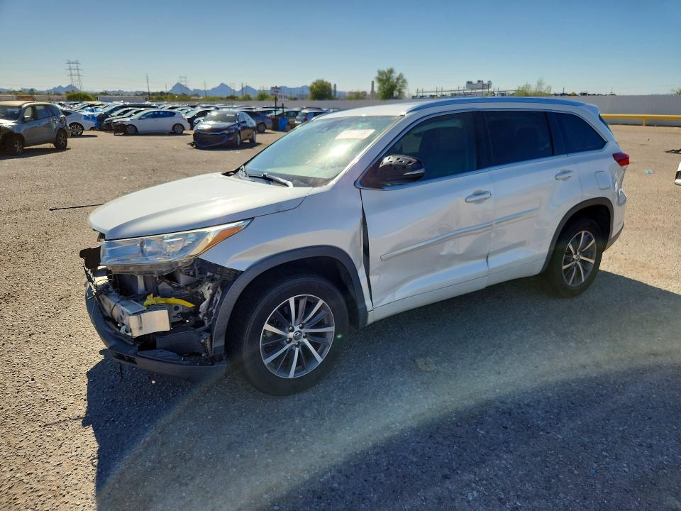 2017 Toyota Highlander VIN 5TDKZRFH2HS517941 COPART salvage auction — FRONT END, AZ - CERT OF TITLE - SALVAGE, sold $175 on 2026-07-24 (photo 1)