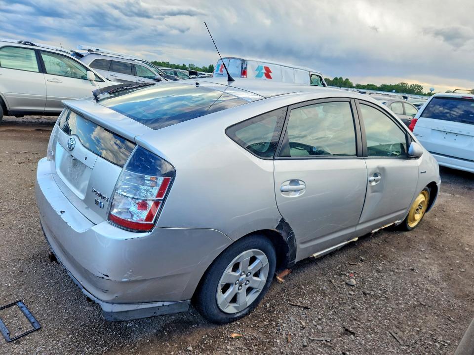 2008 Toyota Prius VIN JTDKB20U287718878 COPART salvage auction — MINOR DENT/SCRATCHES, Il - Cert Of Title-Rebuilt, sold $350 on 2026-07-28 (photo 3)