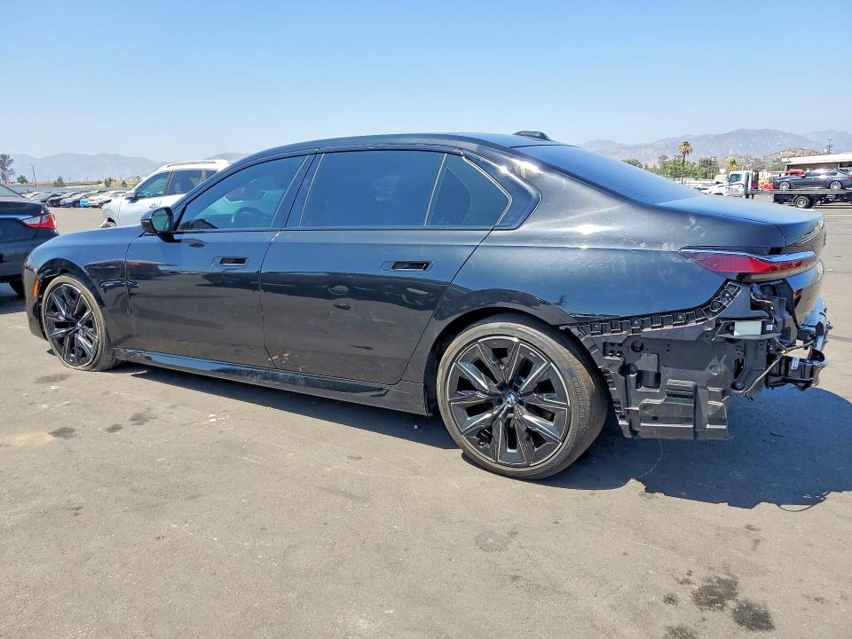 2024 BMW VIN WBA23EH08RCS25938 COPART salvage auction — REAR END, Ca - Dis/Dlr/Exp Only Clean Title, sold $38,500 on 2026-07-13 (photo 2)