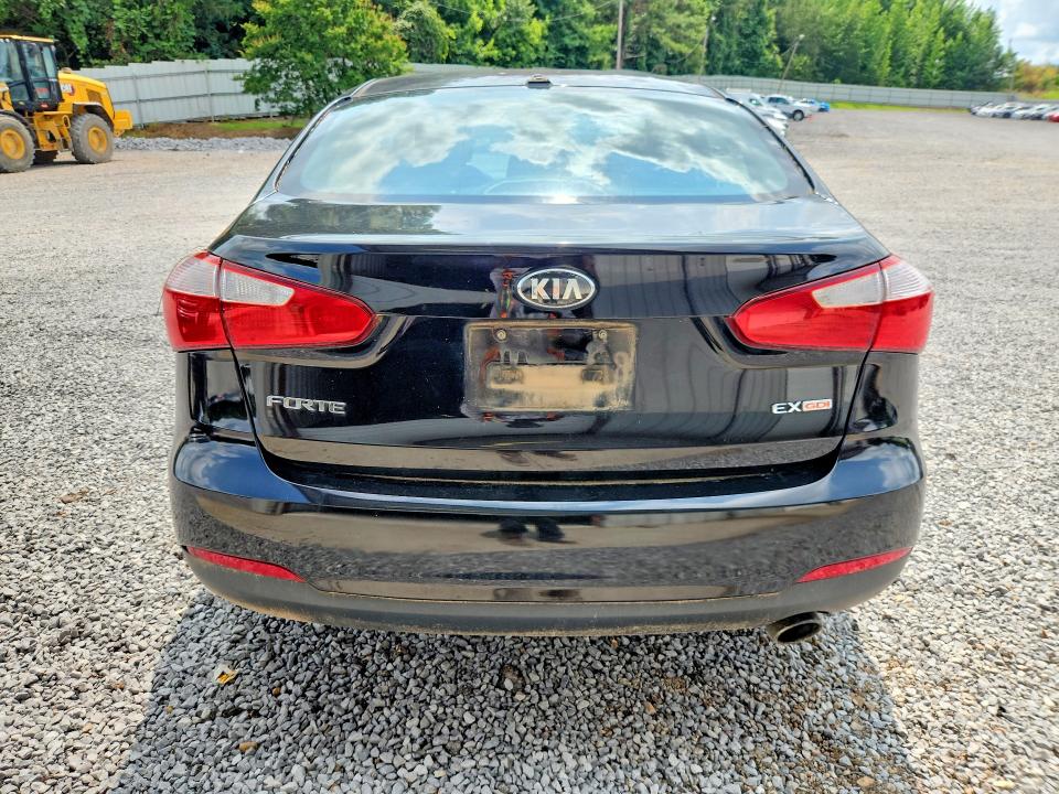 2015 Kia Forte VIN KNAFX4A83F5386388 COPART salvage auction — HAIL, Ms - Cert Of Title - Hail Salvage, sold $800 on 2026-07-29 (photo 6)