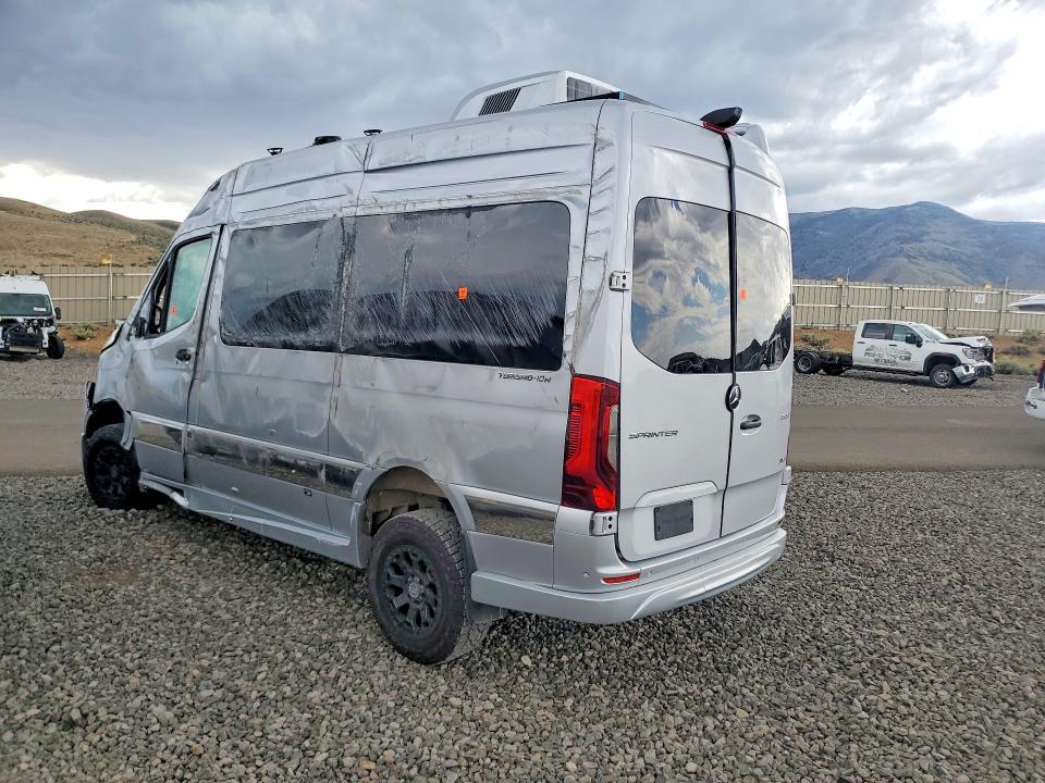 2024 Mercedes-benz Sprinter VIN W1X4NBVY1RT173311 COPART salvage auction — ROLLOVER, CA - SALVAGE CERTIFICATE, sold $16,100 on 2026-07-23 (photo 2)