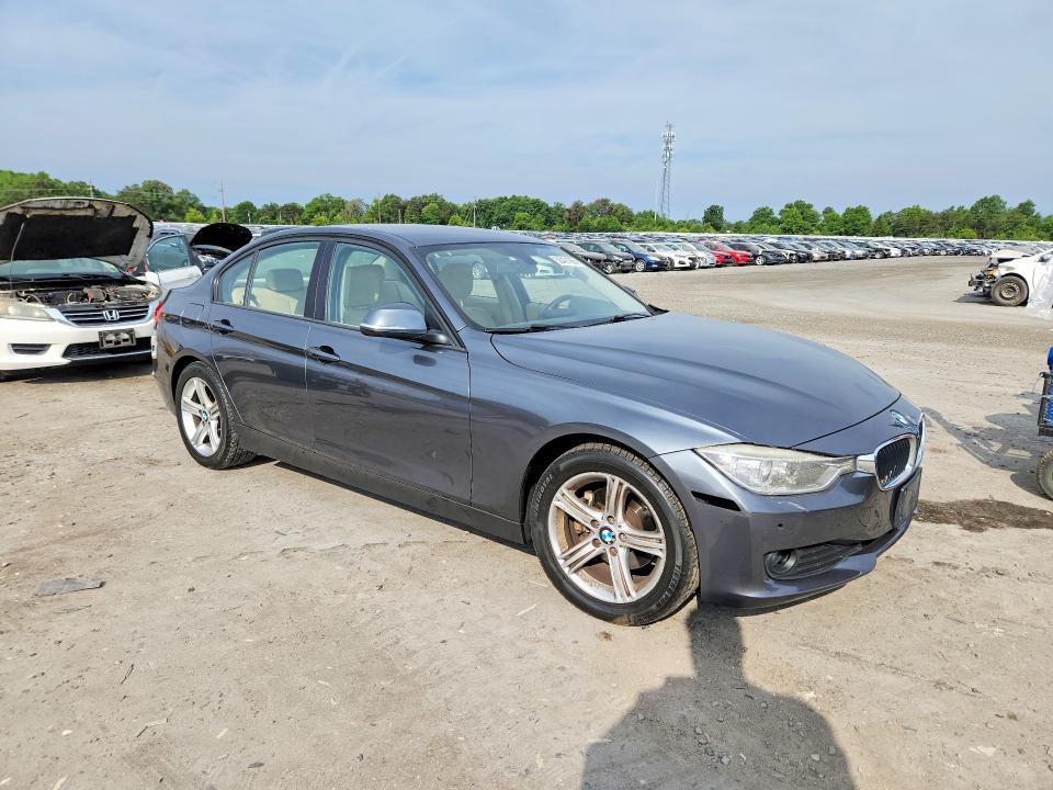 2013 BMW 3er VIN WBA3B1C54DK128852 COPART salvage auction — FRONT END, Va - Certificate Of Title, sold $1,750 on 2026-08-19 (photo 4)
