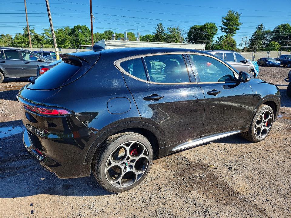 2024 Alfa romeo Tonale VIN ZASPATCW9R3052725 COPART salvage auction — FRONT END, Pa - Certificate Of Salvage, sold $9,400 on 2026-08-26 (photo 3)