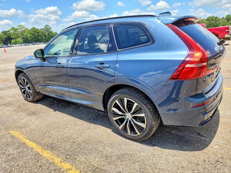 2025 Volvo Xc60 VIN YV4M12RC4S1152848 COPART salvage auction — SIDE, FL - CERT OF TITLE SLVG REBUILDABLE, sold $250 on 2026-07-27 (photo 2)