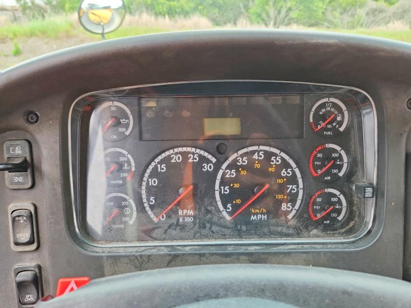 2009 Thomabuses VIN 4UZABRDT59CAG2894 COPART salvage auction — NORMAL WEAR, FL - CERTIFICATE OF TITLE, sold $1,450 on 2026-09-15 (photo 8)